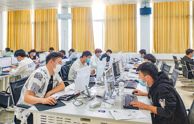 洛陽(yáng)科技職業(yè)學(xué)院成功舉辦第十三屆“藍(lán)橋杯”河南省賽（計(jì)算機(jī)軟件及網(wǎng)絡(luò)技術(shù)賽項(xiàng)）